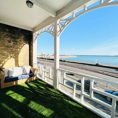 Flat 4 Marine Parade House, 1 East Cliff- Next To Dover Port, White Cliffs, Beach, Castle Exterior photo